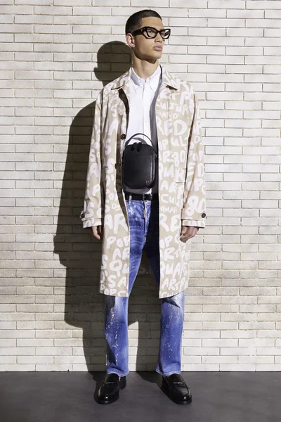 Look 24